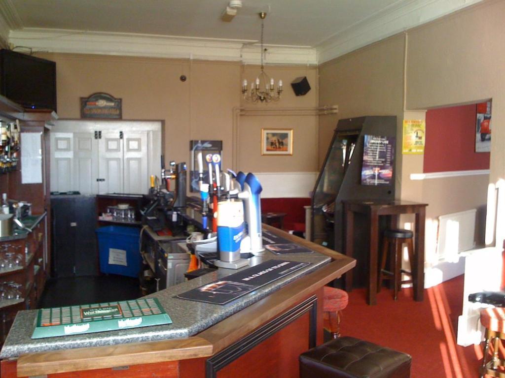 Mersey Hotel Widnes Buitenkant foto